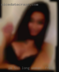 I'm 5'10 woman for free long brownish, black hair.